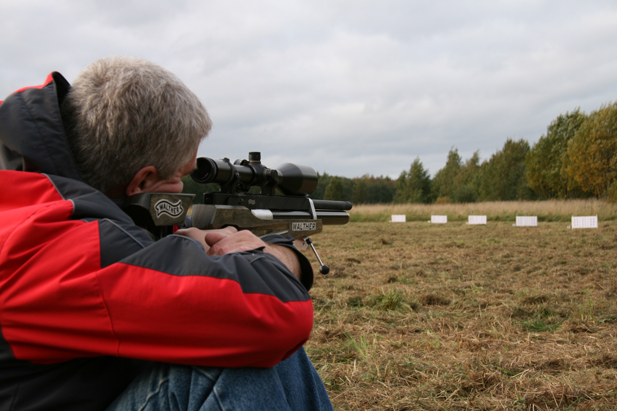 Vahur võitis. 5 lasku 25m kõik 12mm sees.